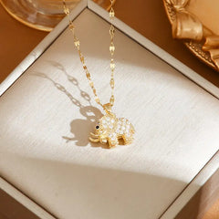 Goudkleurige Olifant Ketting met Strass – Roestvrijstalen Hanger met 18K Look