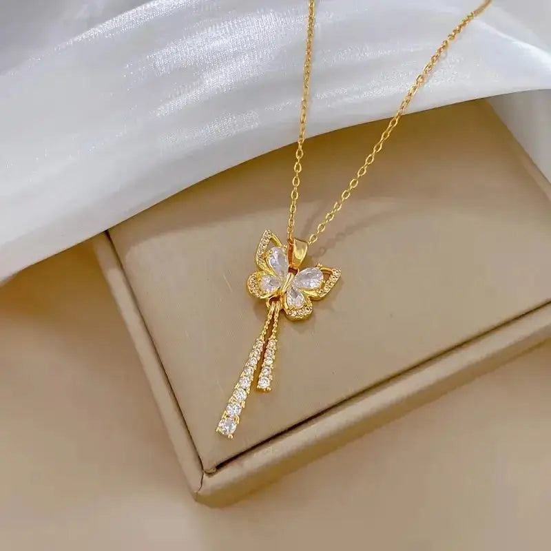 Elegante Vlinder Ketting met Zirkonia – Roestvrij Staal, Valentijnsdag & Cadeau Idee