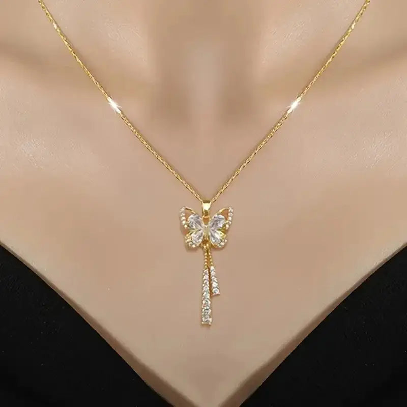 Elegante Vlinder Ketting met Zirkonia – Roestvrij Staal, Valentijnsdag & Cadeau Idee